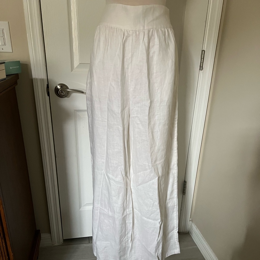 NWT Cara Car white line pants
